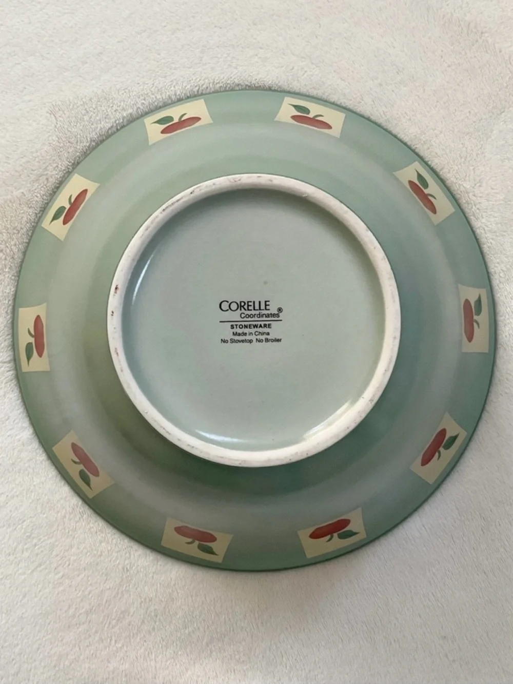 Corelle coordinates apple
